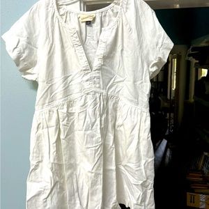 Universal Threads white shapeless minidress with pockets